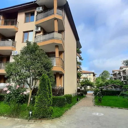 Apartment ивон, комплекс нестинарка, Tsarevo