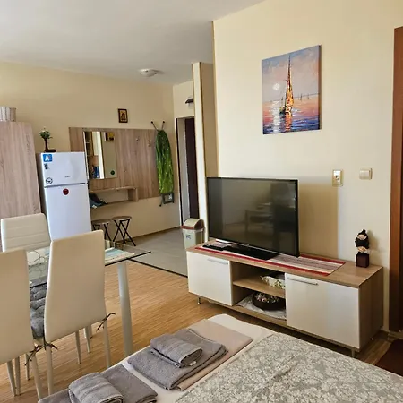 ивон, комплекс нестинарка, Apartment Tsarevo